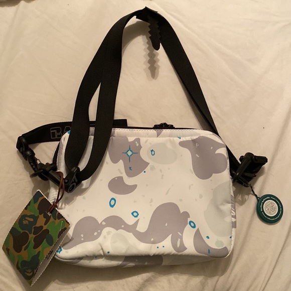 Bape Space Camo Shoulder Bag - Picture 2 of 4